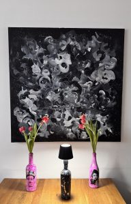 „Echo der Linien“ – Acryl auf Leinwand, 100 × 100 cm